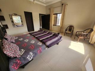 Hill Top Villa with Beautiful Views - 1