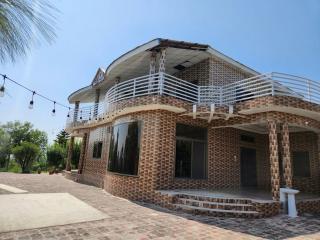 Hill Top Villa with Beautiful Views - 0