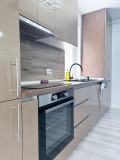 Exelis Luxury Apartment with Private Parking - 1