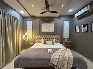 Bachelors Paradise Fully Furnished 2bhk with Garden Heart of City - 6
