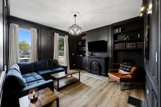 Heart of Ohio City Sleeps 8 & Fenced Yard - 0