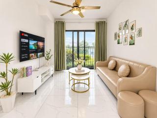 Căn Hộ 2 Phòng Ngủ Hiện Đại Góc Sân Vườn Celadon - 0