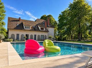 Maison de Maître avec piscine et parc privé - 0