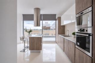 BnBNova - 2BR Penthouse St Julian's - Sea Views & Terrace - 5