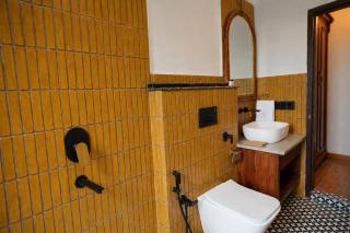 The Camellia House - 7