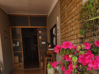 Woodpecker Guesthouse - 4