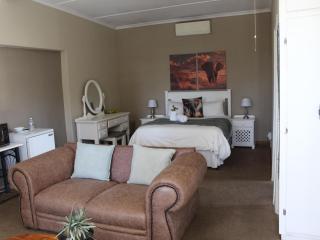 Woodpecker Guesthouse - 7