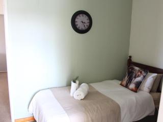 Woodpecker Guesthouse - 4