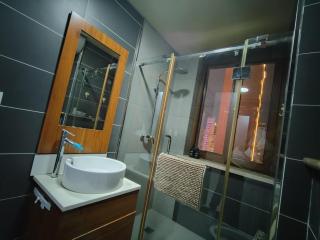 Central Avenue Luxury River View Apartment Max - 1