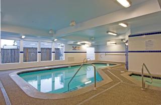 Executive Residency by Best Western Navigator Inn & Suites - 6