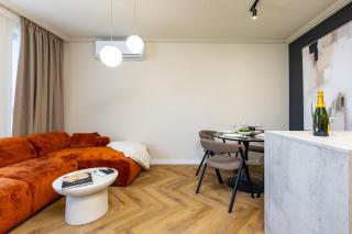 Olive Lux Living Two Central Apartments with Private Parking - 1