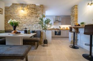 Belmont House - 4 bed, ensuites, private parking - 9