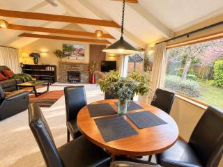 Queen's Garden Mountain view Holiday home - 5
