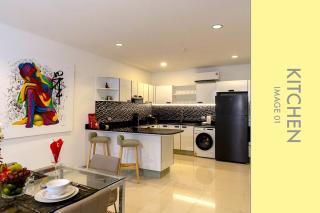 Pool Access 2 BDR Stylish Condo - 5