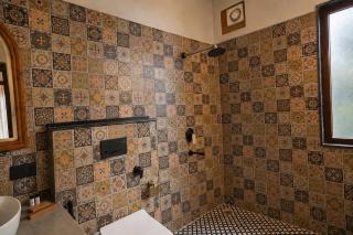 The Camellia House - 4