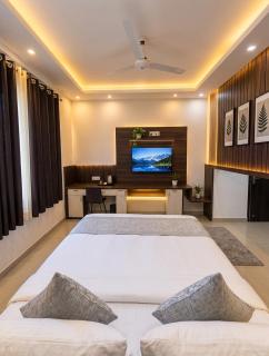 Hotel The Re Connect Luxury Inn Airport Pickup Drop Free - 1