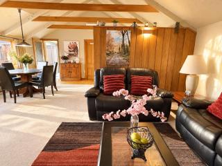 Queen's Garden Mountain view Holiday home - 6