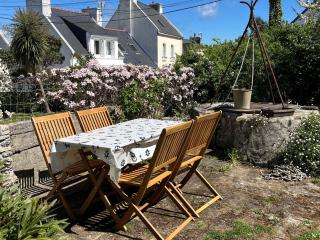 Maison ancienne charmante avec jardin, proche du port de Groix - 1