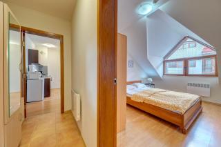 Two-Bedroom Warm Mountain Hideout - 3