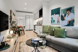 27th on Little Lonsdale 1 Bed 1 Bath Retreat for 2 - 9