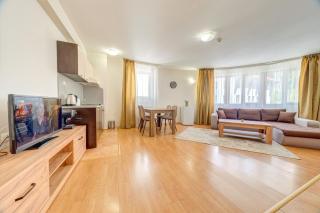 Charming 1BD Mountain Escape at The Castle - 1