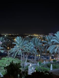 Sunset Pearl 2 bedroom with balcony and a sea view - 3