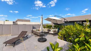 Sunny West Residence - Private Parking - 6