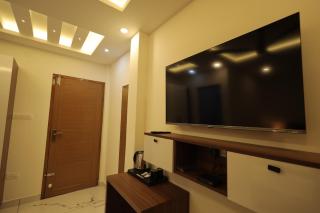 The White House Homestay - 2