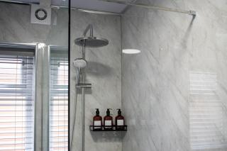 Modern & Spacious Home in West Yorkshire-Sleeps 11 - 6