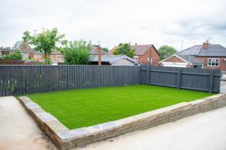 Modern & Spacious Home in West Yorkshire-Sleeps 11 - 1