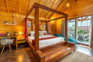 Couple Friendly Wooden Cottage - 9