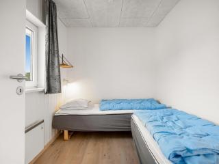 Holiday Home Alli - 800m from the sea by Interhome - 4