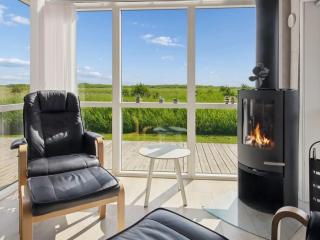 Holiday Home Jonna - 700m from the sea by Interhome - 1