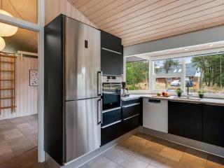 Holiday Home Birgita - 700m from the sea by Interhome - 5