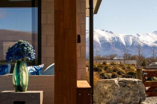 Sky Peaks Luxury Suite - Sleeps 2 Fire Pit Deck E-Bike Friendly - 4