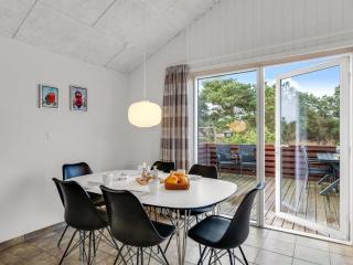 Holiday Home Hawarth - 300m to the fjord by Interhome - 2