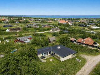 Holiday Home Yorik - 800m from the sea by Interhome - 0