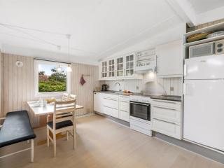Holiday Home Yorik - 800m from the sea by Interhome - 1
