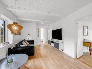 Holiday Home Cornelius - 900m from the sea by Interhome - 2