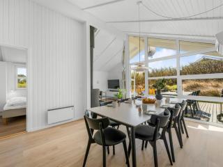 Holiday Home Midja - 800m from the sea by Interhome - 3