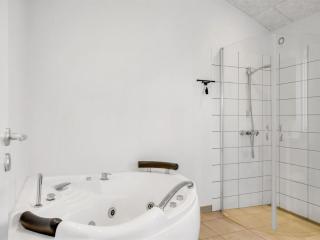 Holiday Home Raakel - 950m from the sea by Interhome - 6