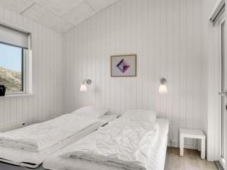 Holiday Home Raakel - 950m from the sea by Interhome - 4
