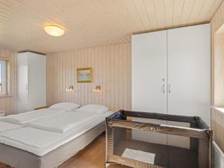 Holiday Home Loryleimis - 300m from the sea by Interhome - 2