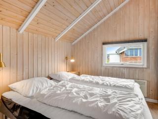 Holiday Home Doris - 150m from the sea by Interhome - 1