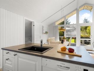 Holiday Home Gustina - 1-2km from the sea by Interhome - 3