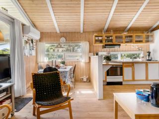 Holiday Home Anthonia - 1-6km from the sea by Interhome - 7