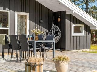 Holiday Home Akka - 2km from the sea by Interhome - 7