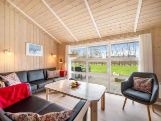 Holiday Home Tinka - 1-2km to the fjord by Interhome - 5