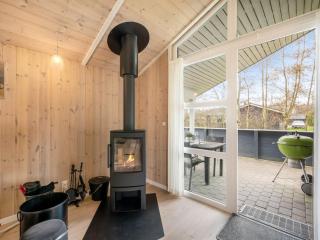 Holiday Home Tinka - 1-2km to the fjord by Interhome - 3