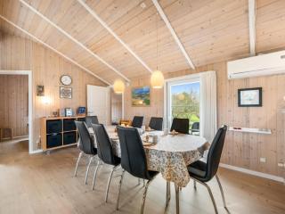 Holiday Home Tinka - 1-2km to the fjord by Interhome - 2
